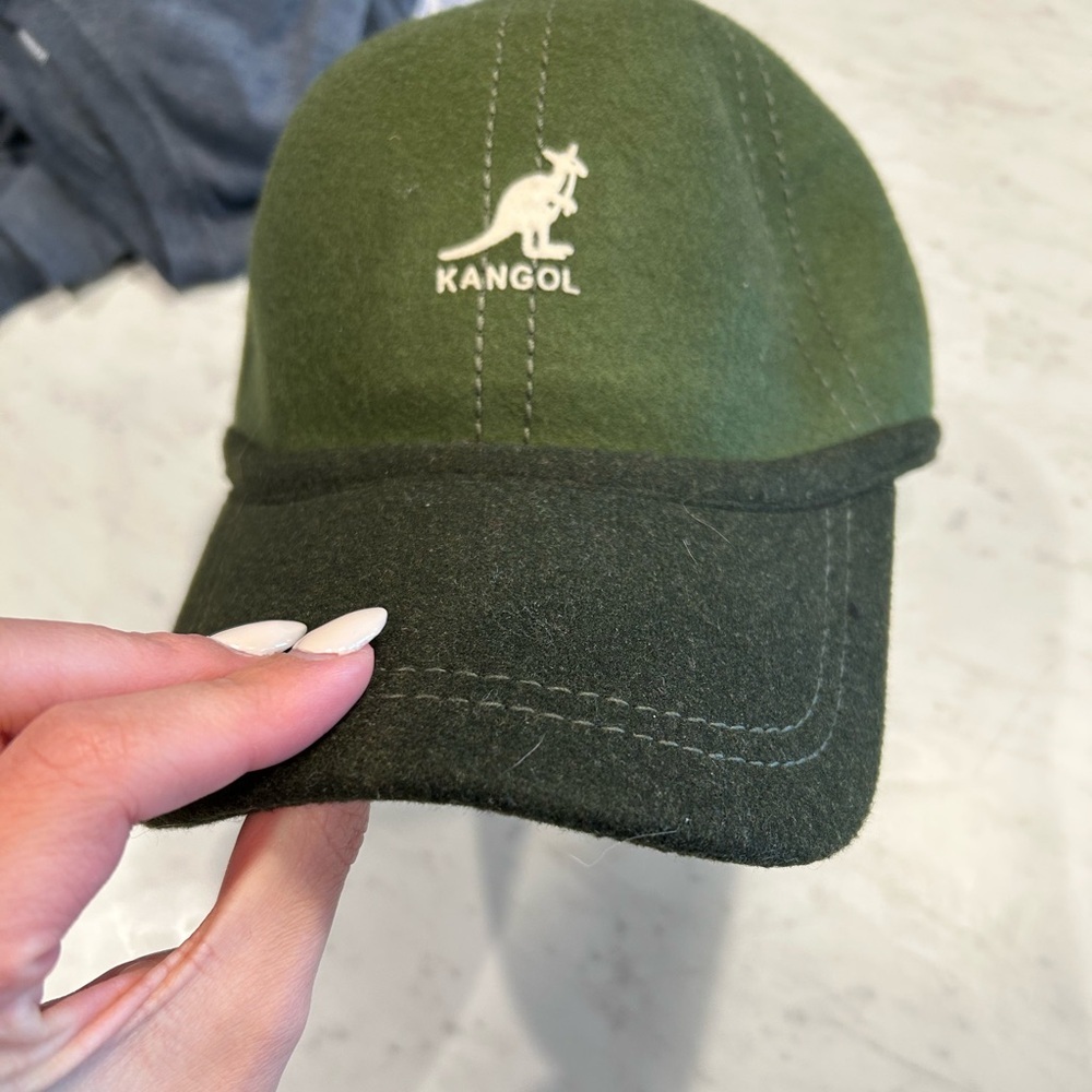KANGOL 100% Wool Adjustable Hat two toned green - Picture 2 of 6
